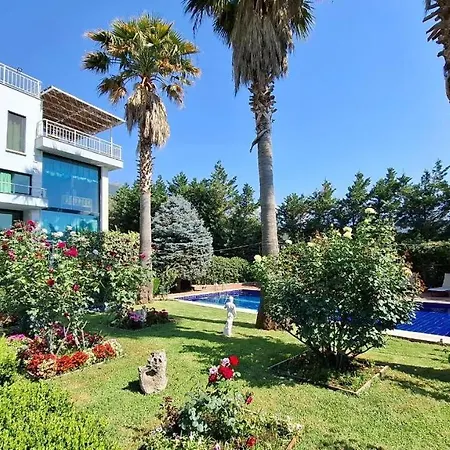 Family Swimming Pool Luanit * Trajas