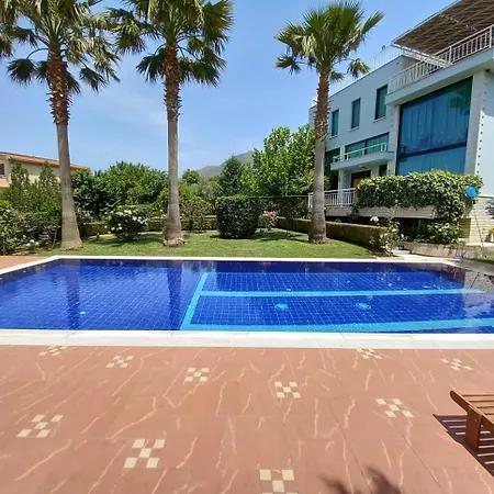 Family Swimming Pool Luanit Tragjas